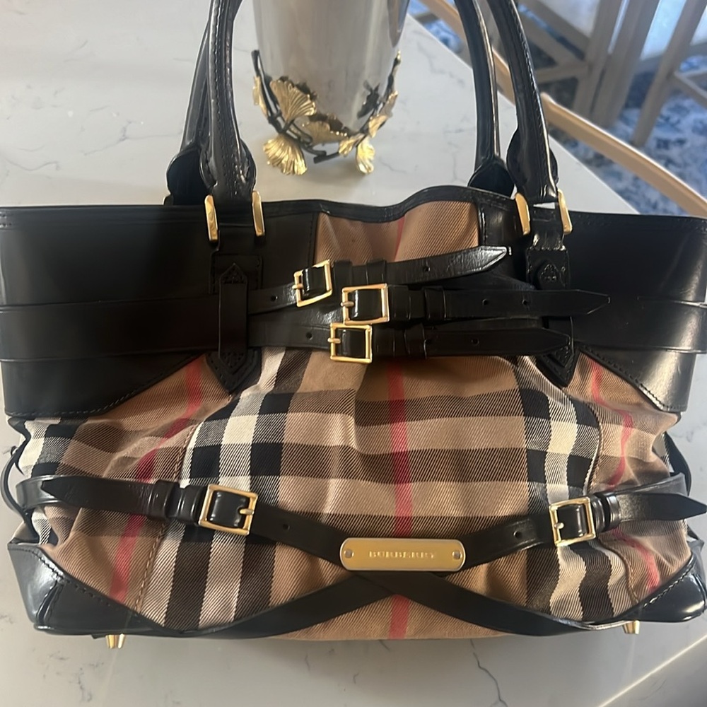 Burberry Shoulder Bag
Worn only couple of times - like Brand New - Picture 2 of 16